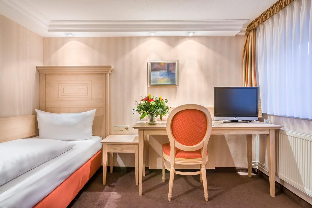 Kaiserworth Hotel
