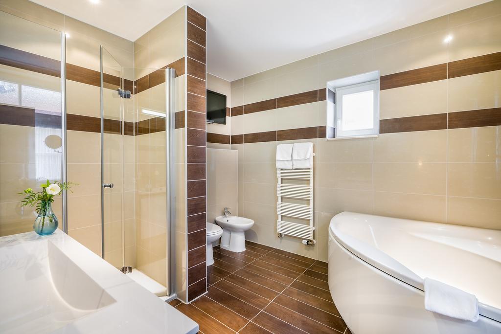 Kaiserworth Hotel 3*